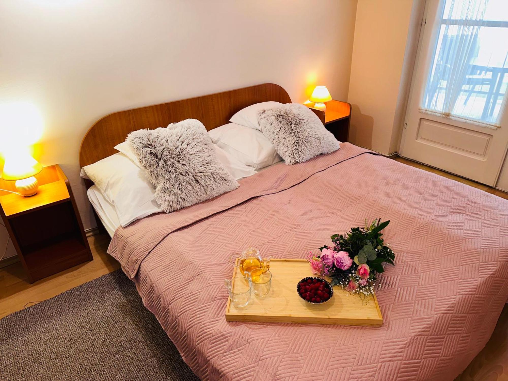 דירות גיולה Cozy Garden Apartman מראה חיצוני תמונה